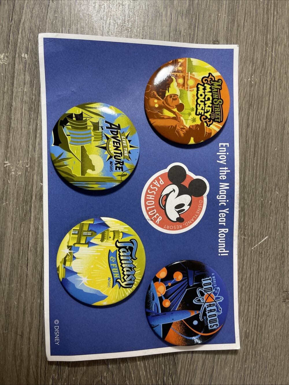 Disneyland Resort Passholder Pins 2016 4 On card Disney Mickey 2016